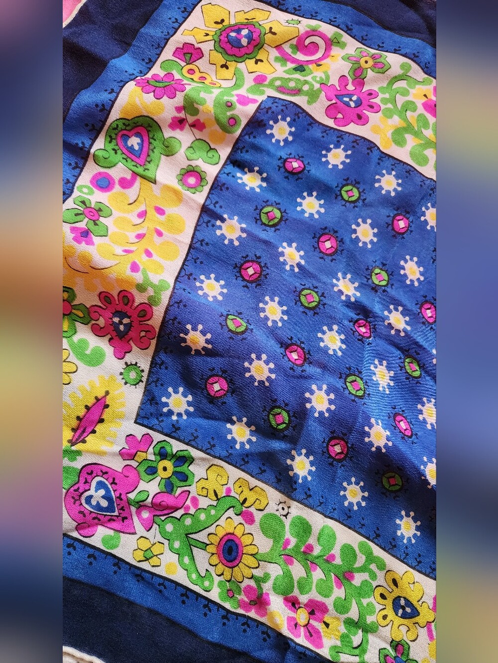 Lot Of 4 Scarves Various Sizes - Picture 3 of 10